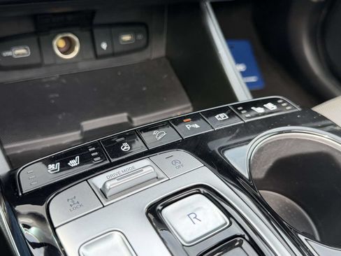Certified 2023 Hyundai Tucson Limited AWD/4WD image 35