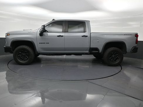 Used 2024 Chevrolet Silverado 2500 ZR2 w/ ZR2 Bison Edition AWD/4WD image 2