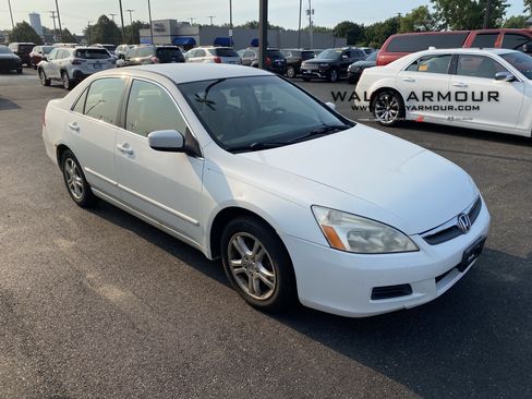 Used 2007 Honda Accord SE image 1