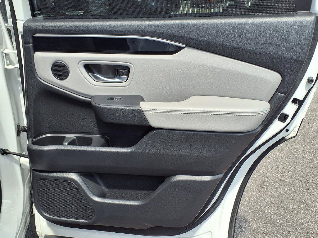 Used 2025 Honda Pilot EX-L image 14