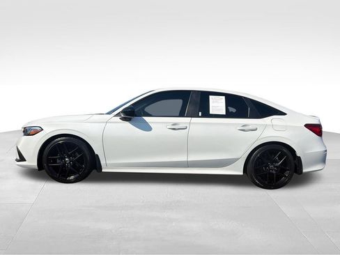 Used 2023 Honda Civic Sport image 2