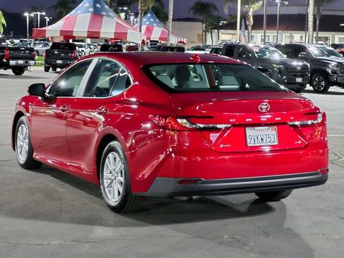 Used 2025 Toyota Camry LE image 8