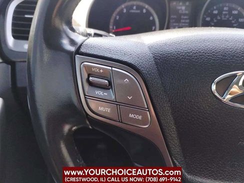 Used 2014 Hyundai Santa Fe GLS image 18