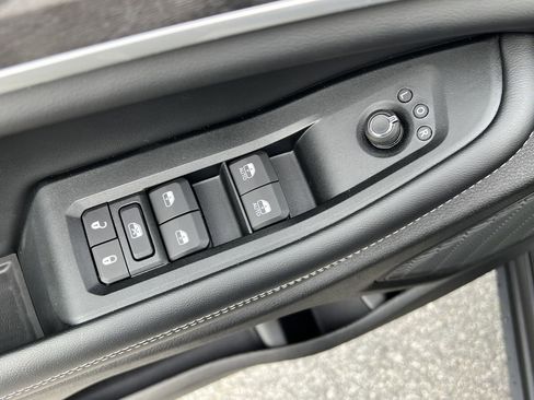 New 2025 Jeep Grand Cherokee L Limited AWD/4WD image 18