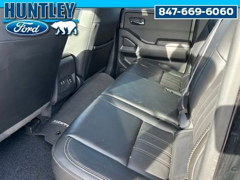 Used 2024 Nissan Frontier SL w/ Technology Package AWD/4WD image 12