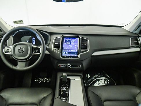 Certified 2025 Volvo XC90 B5 Core w/ Protection Package Premier AWD/4WD image 15
