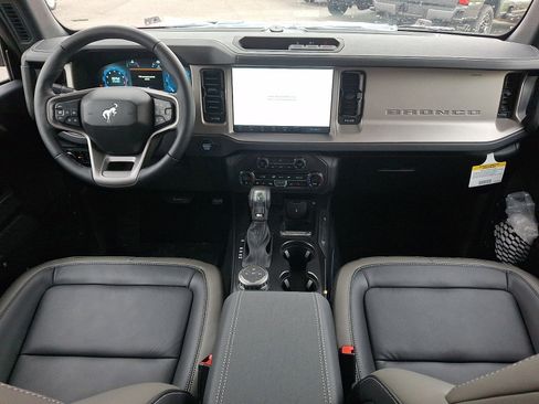 New 2026 Ford Bronco Outer Banks AWD/4WD image 15