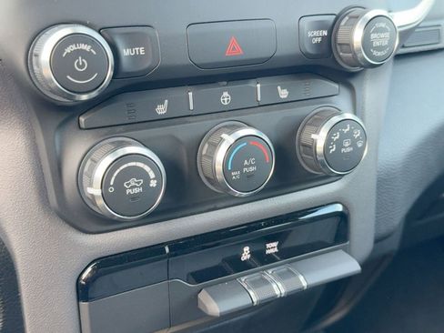 Used 2023 RAM 1500 Big Horn image 24