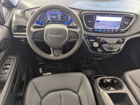 New 2026 Chrysler Pacifica Select w/ S Appearance Package image 13