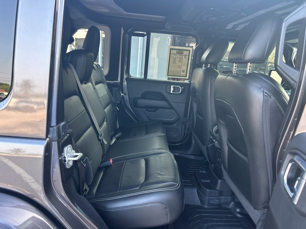 Used 2022 Jeep Wrangler Unlimited Sahara w/ LED Lighting Group AWD/4WD image 29