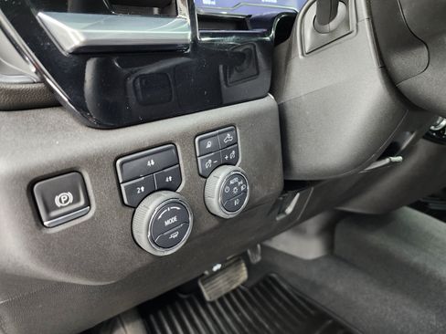 Used 2025 Chevrolet Silverado 2500 LT w/ Trail Boss Package AWD/4WD image 45
