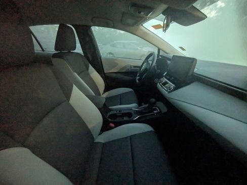 Used 2025 Toyota Corolla LE FWD image 10