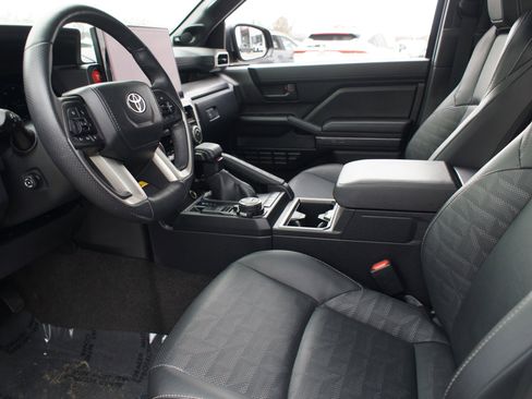 Certified 2025 Toyota 4Runner TRD Off-Road Premium w/ Tow Technology Package image 14