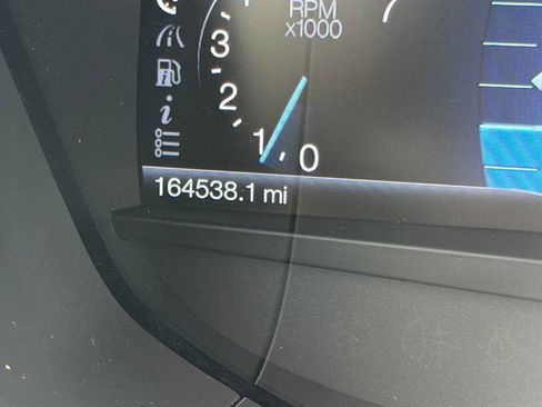Used 2014 Ford Fusion SE w/ Equipment Group 202A FWD image 16