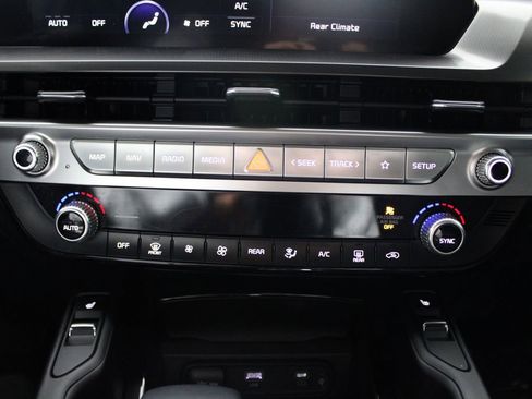 Used 2024 Kia Telluride S w/ S Sunroof Package image 48