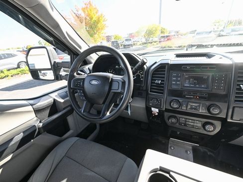 Used 2016 Ford F150 XL w/ Heavy-Duty Payload Package image 23
