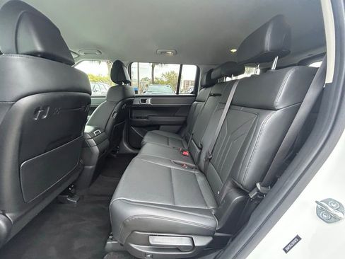 Used 2025 Hyundai Santa Fe SEL image 14