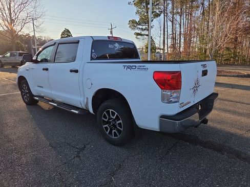 Used 2011 Toyota Tundra 2WD CrewMax w/ Tow Pkg image 5