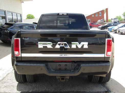 Used 2017 RAM 3500 Laramie Longhorn AWD/4WD image 4