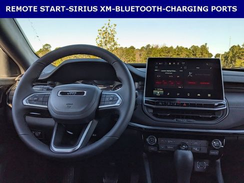 New 2026 Jeep Compass Latitude image 8