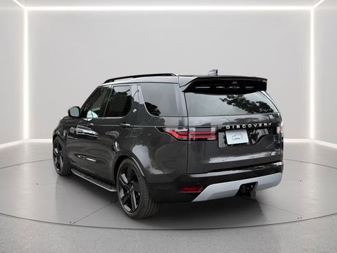 New 2026 Land Rover Discovery Limited Edition image 3
