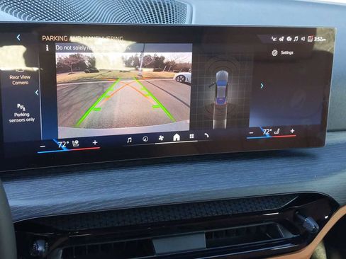 Used 2025 BMW i4 eDrive40 w/ Premium Package image 31