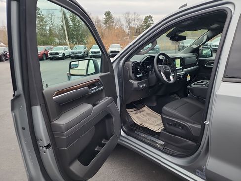 New 2026 GMC Sierra 1500 Elevation image 10