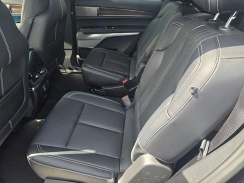 New 2027 Cadillac Vistiq Luxury AWD/4WD image 13