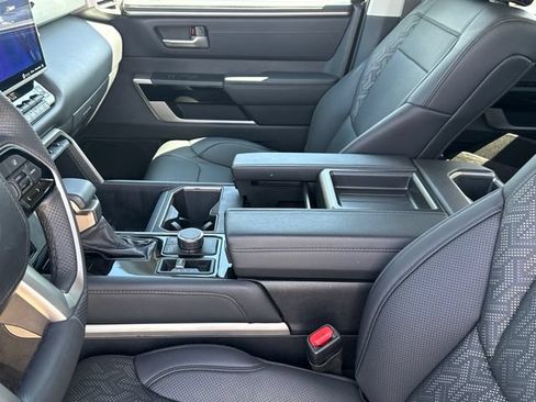 Used 2023 Toyota Tundra Limited AWD/4WD image 10