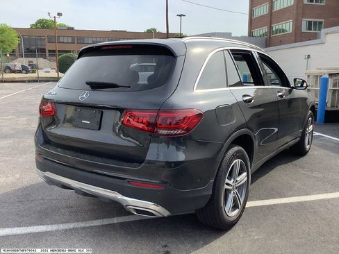 Used 2021 Mercedes-Benz GLC 300 image 5