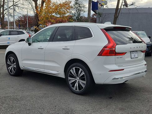 Used 2023 Volvo XC60 B5 Plus w/ Climate Package image 4