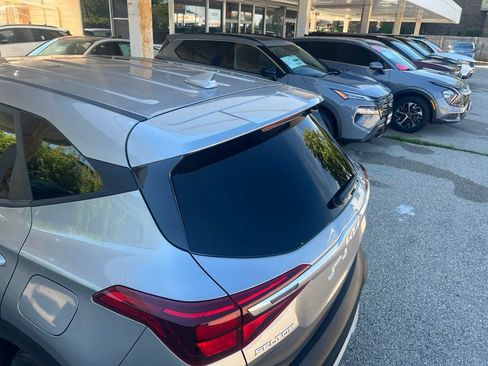 Certified 2023 Kia Seltos LX AWD/4WD image 35