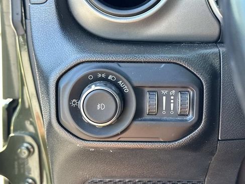 Used 2022 Jeep Wrangler Unlimited Sport AWD/4WD image 26