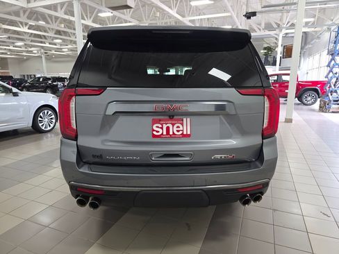 Used 2022 GMC Yukon AT4 AWD/4WD image 4