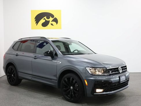 Used 2021 Volkswagen Tiguan SE R-Line FWD image 6