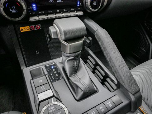 Used 2024 Toyota Tacoma 4x4 Double Cab Hybrid image 25