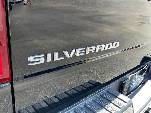 Used 2023 Chevrolet Silverado 1500 LTZ w/ LTZ Premium Package AWD/4WD image 9