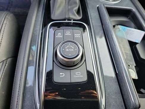 Used 2022 Nissan Armada SL w/ Midnight Edition Package RWD image 35