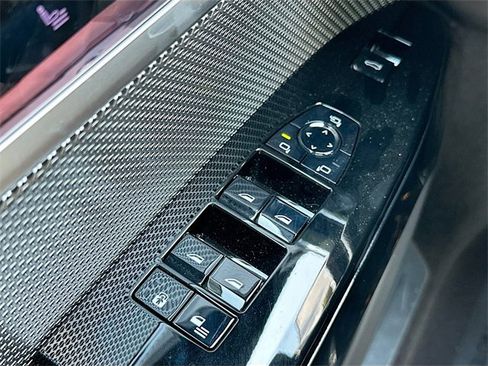 Used 2024 BMW i7 xDrive60 w/ Executive Package image 18