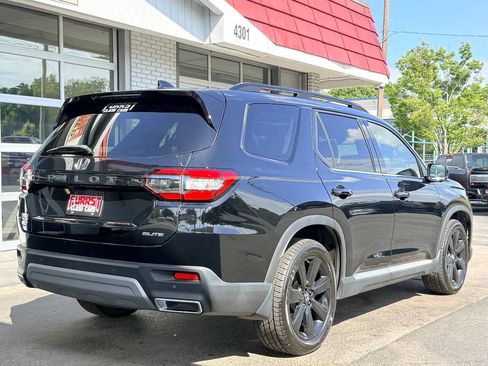 Used 2023 Honda Pilot Elite image 3