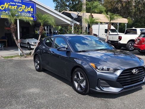 Used 2019 Hyundai Veloster 2.0 image 2