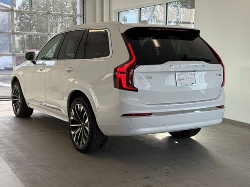 New 2026 Volvo XC90 T8 Ultra w/ Protection Package Premier AWD/4WD image 8