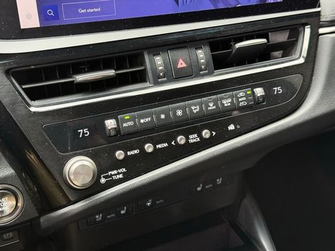 Certified 2024 Lexus ES 350 w/ Premium Package FWD image 35