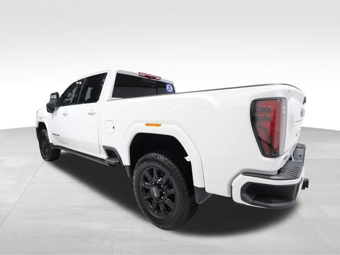 Used 2025 GMC Sierra 2500 AT4 w/ AT4 Premium Plus Package AWD/4WD image 2