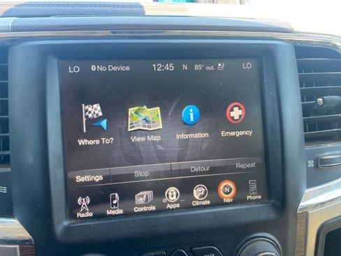 Used 2017 RAM 3500 Laramie w/ Convenience Group AWD/4WD image 5