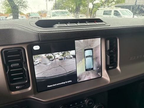 Used 2025 Ford Bronco Outer Banks w/ Sasquatch Package AWD/4WD image 17