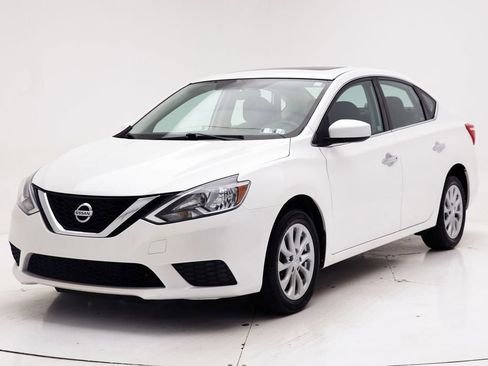 Used 2016 Nissan Sentra SR image 2