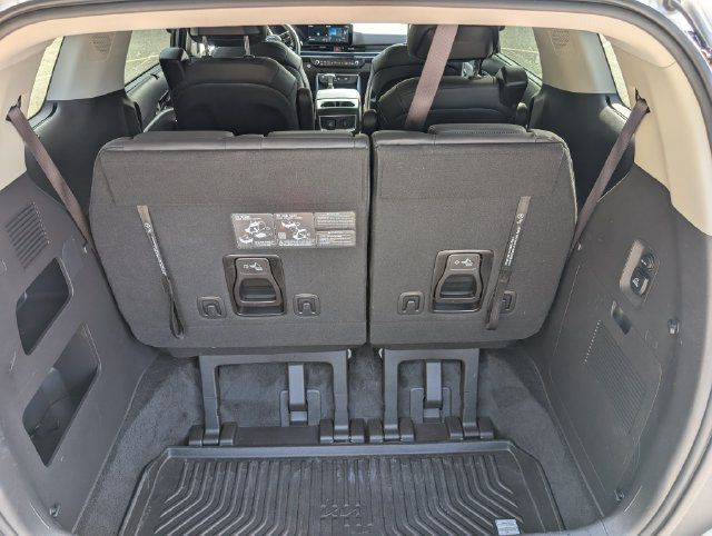 Used 2026 Kia Carnival SX Prestige FWD image 14