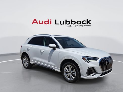 Used 2023 Audi Q3 2.0T Premium AWD/4WD image 2