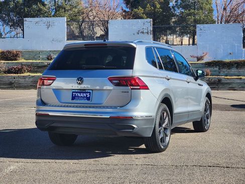 Used 2024 Volkswagen Tiguan SE image 3